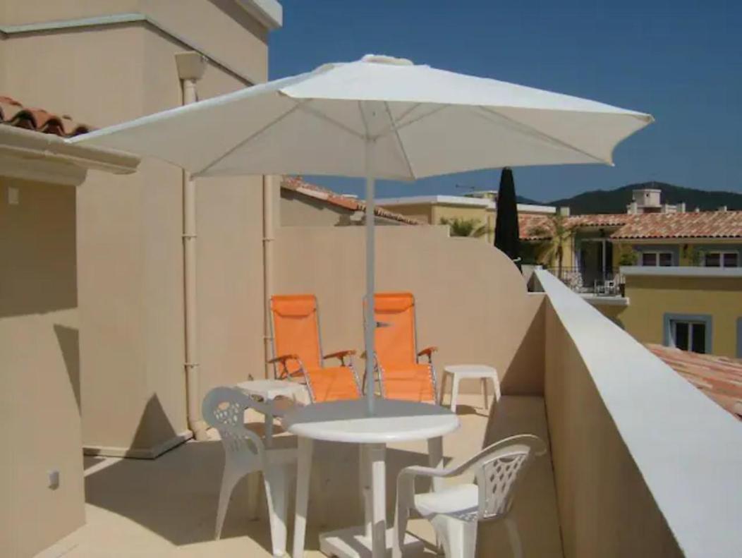 Casa Del Mar - Beautiful Two Bedroom Penthouse Apartment Sainte-Maxime Exterior foto