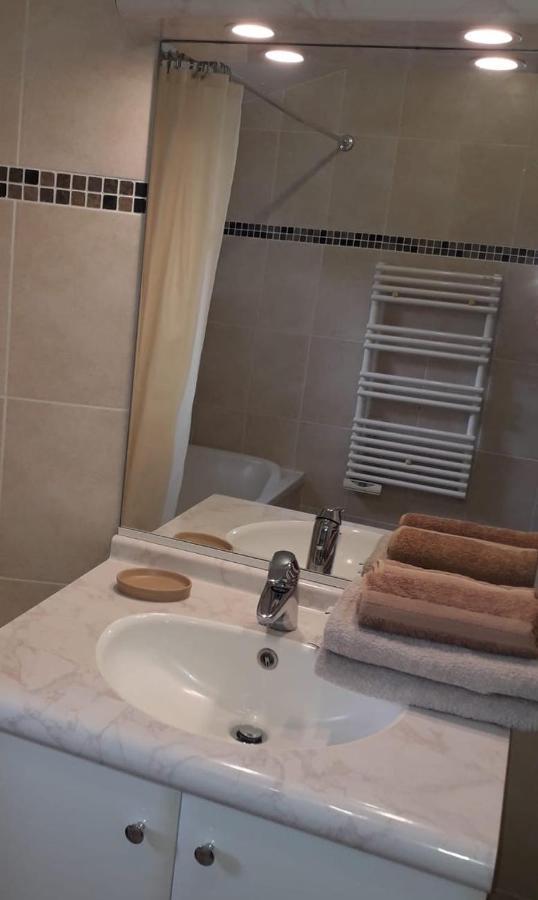 Casa Del Mar - Beautiful Two Bedroom Penthouse Apartment Sainte-Maxime Exterior foto